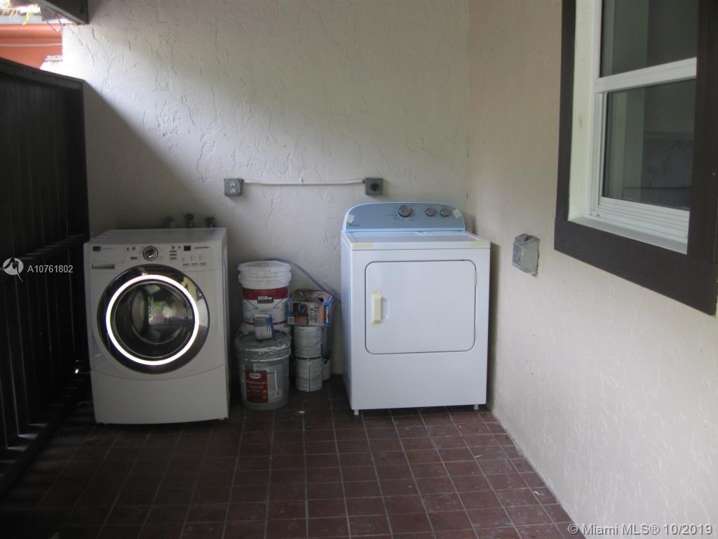 TAMIAMI GROVES NO 2 - Residential Lease