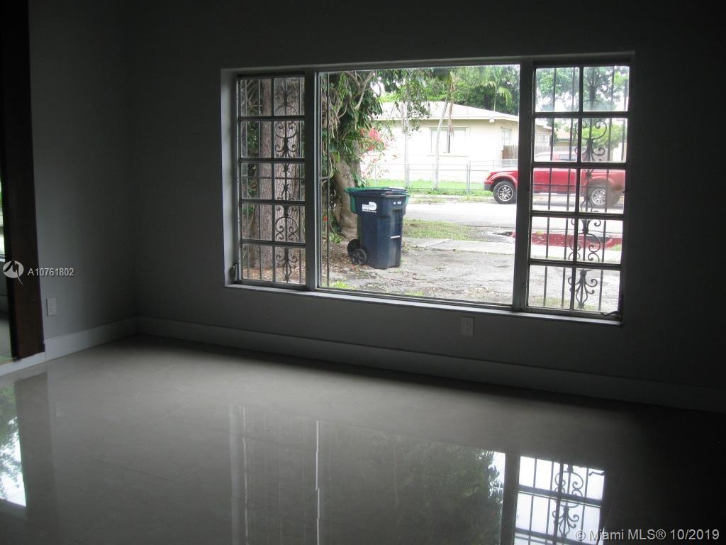 TAMIAMI GROVES NO 2 - Residential Lease