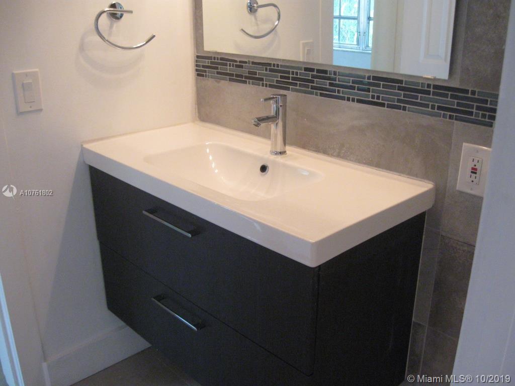 TAMIAMI GROVES NO 2 - Residential Lease