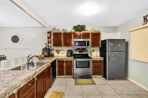 8010 Hampton Blvd Unit 211, North Lauderdale, FL 33068 - MLS#: A11692867