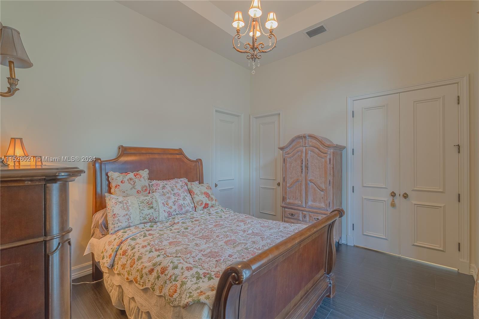 HERON BAY SEVEN & EIGHT - Residential