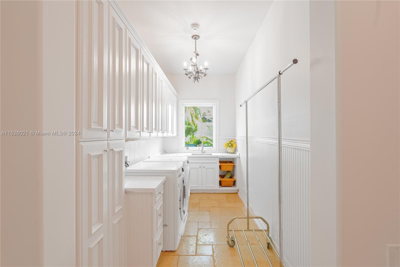 HERON BAY SEVEN & EIGHT - Residential