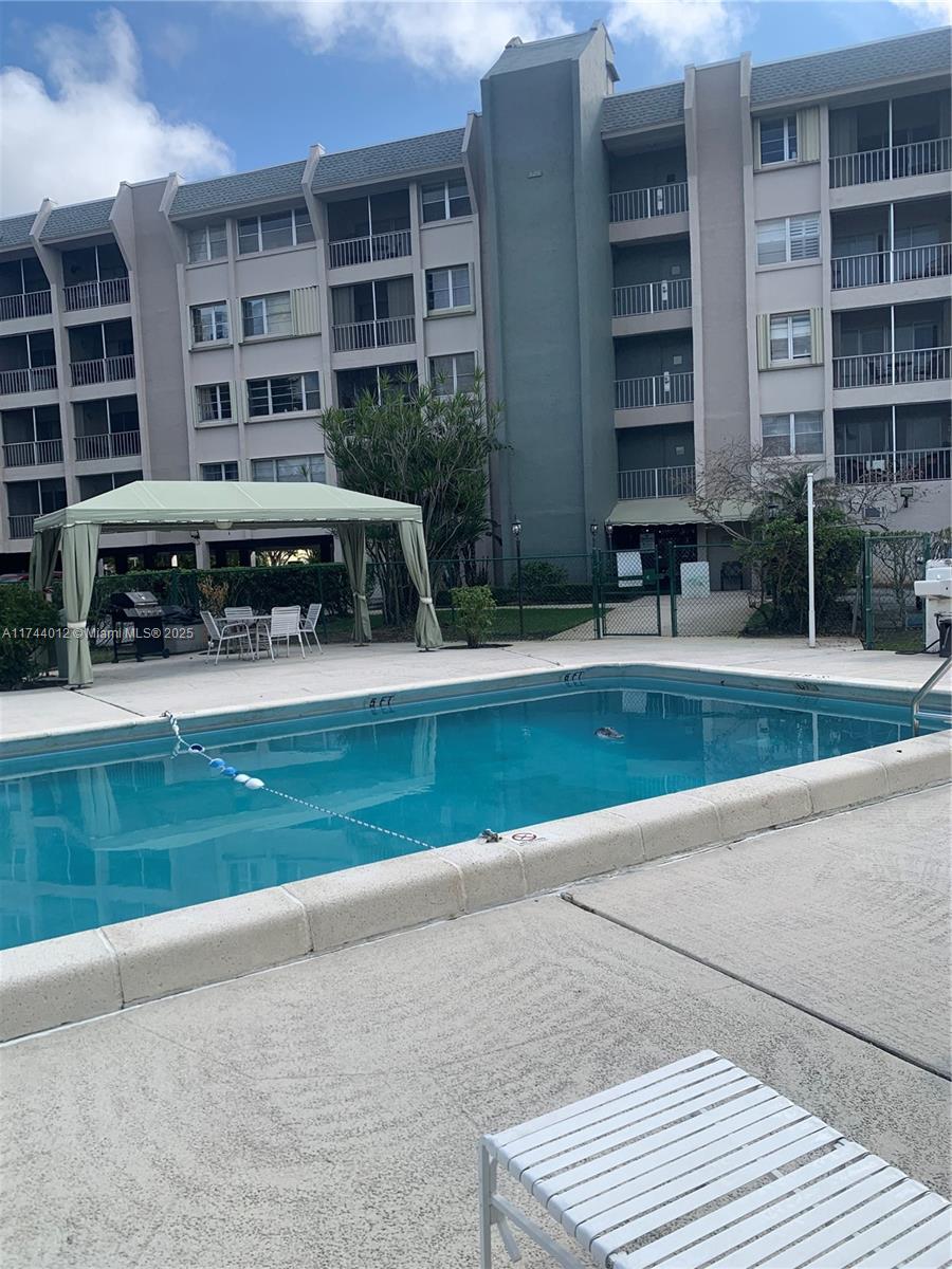 Beautifully remodeled 2 bedroom/2 bathroom unit with washer and dryer in a great location. Updated Floors, kitchen and bathrooms. Amenities include pool, and secured parking. Centrally located near good schools, restaurants, shopping centers and highways. Building does not have reserves but you can purchase the unit with 10% down using our finance company.