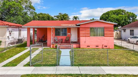 Single Family Residence in Miami FL 5549 2nd St St.jpg
