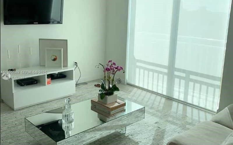 DOUGLAS GRAND CONDO - Residential Lease