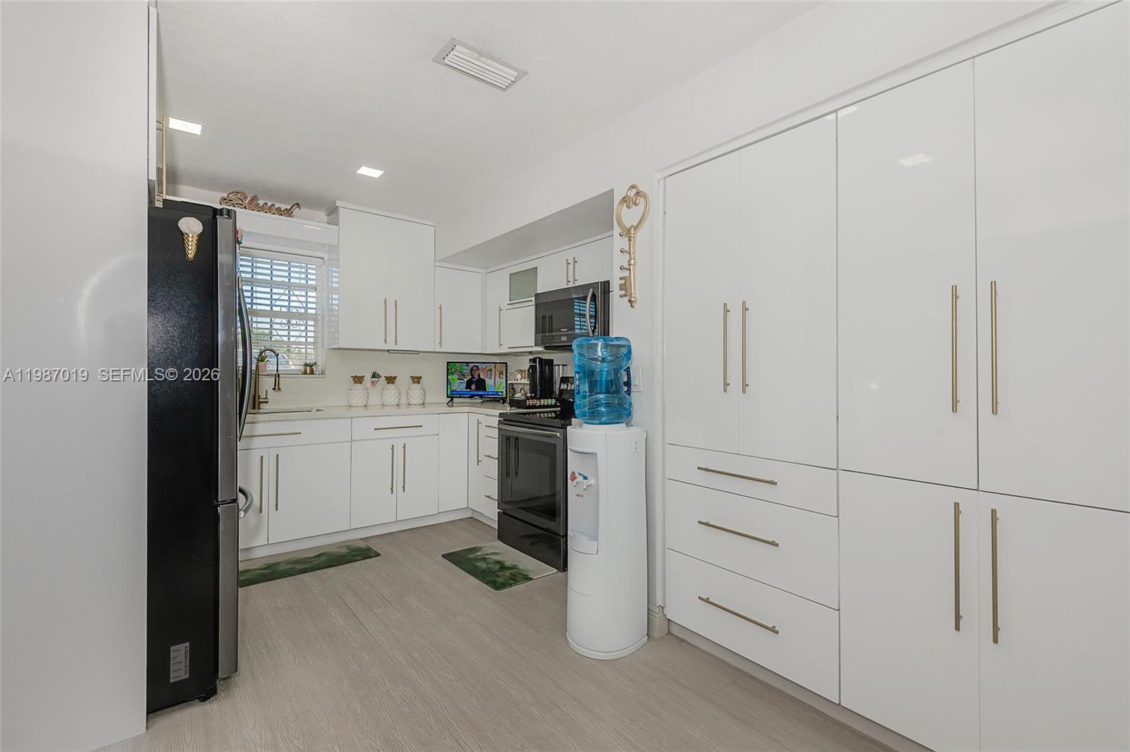 HERITAGE HOMES - Residential