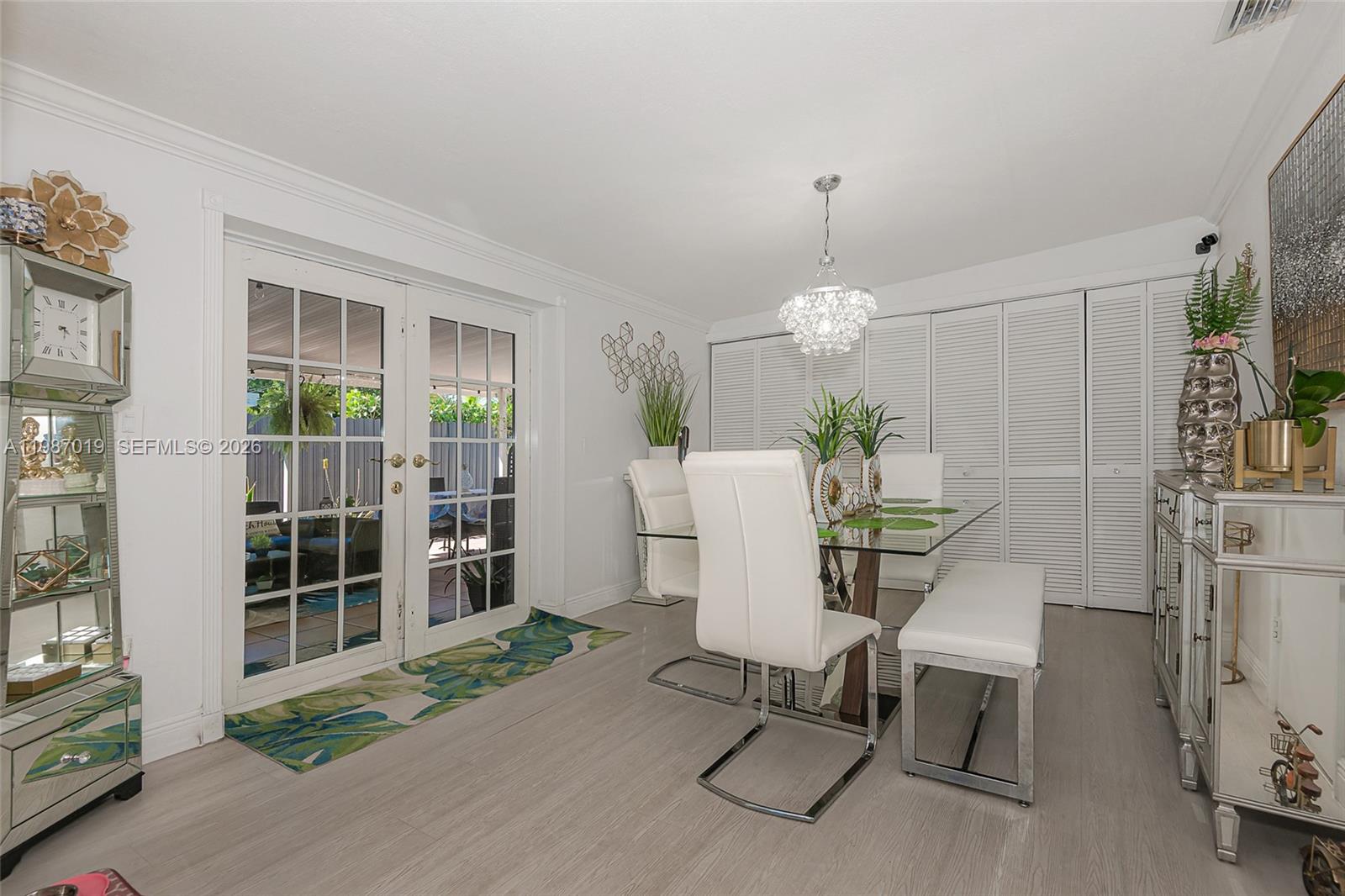 HERITAGE HOMES - Residential