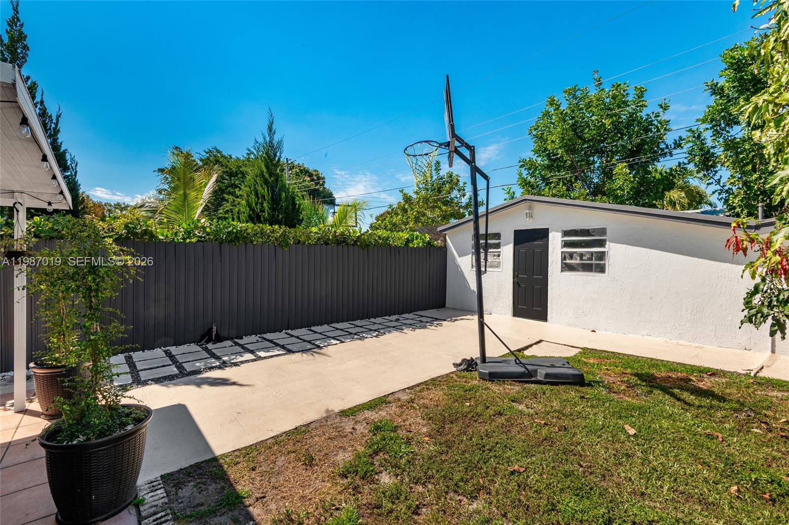 HERITAGE HOMES - Residential