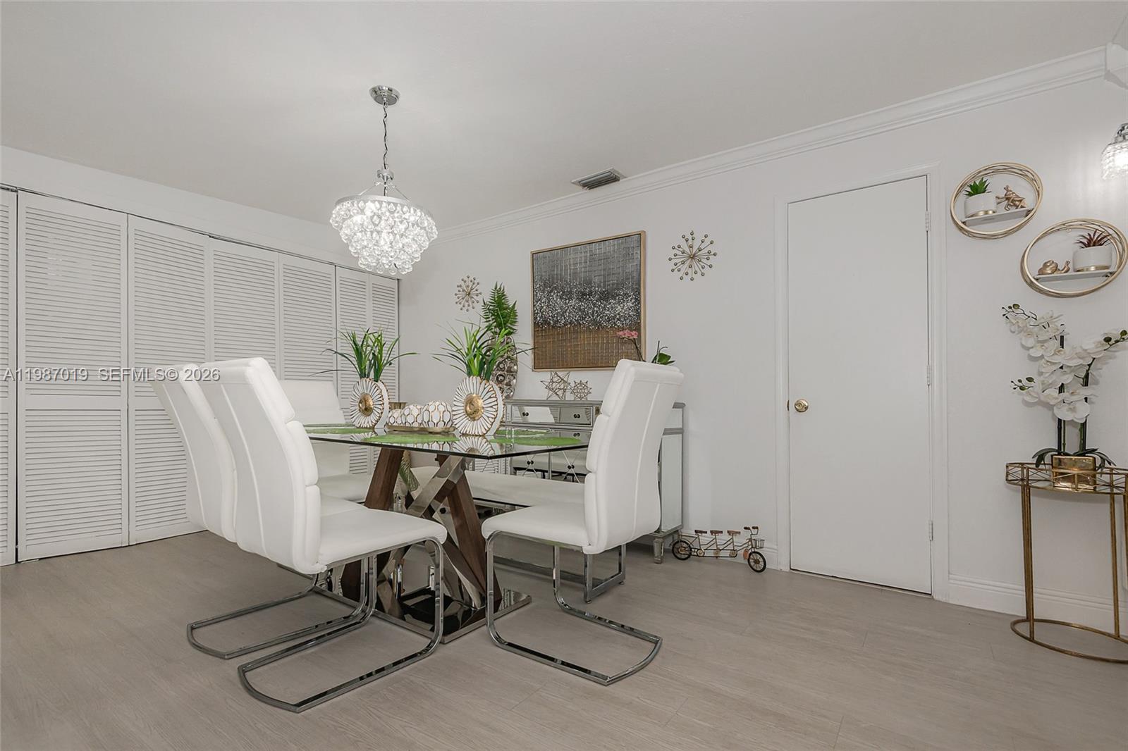 HERITAGE HOMES - Residential