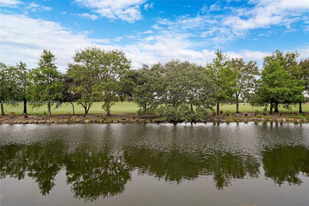 Photo of 437 Vista Isles Dr #2217, Sunrise, FL 33325 (MLS # A11959038)