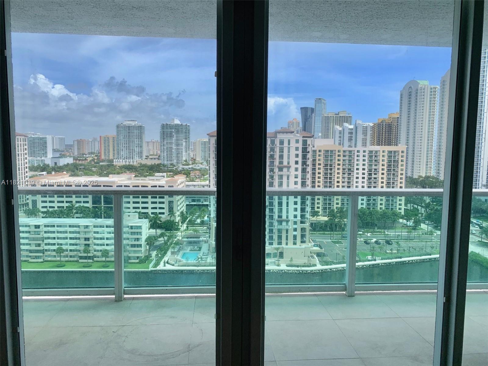 100 Bayview Dr 1930, Sunny Isles Beach, Miami-Dade County, Florida - 1 Bedrooms  
2 Bathrooms - 
