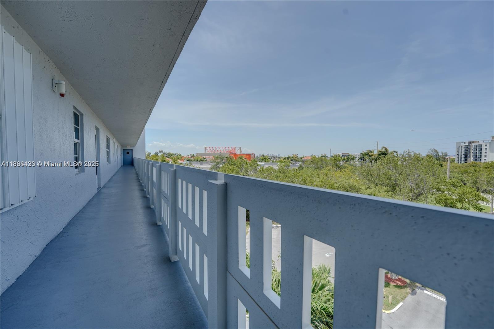 MEADOWBROOK LAKES VIEW CO - Residential Lease