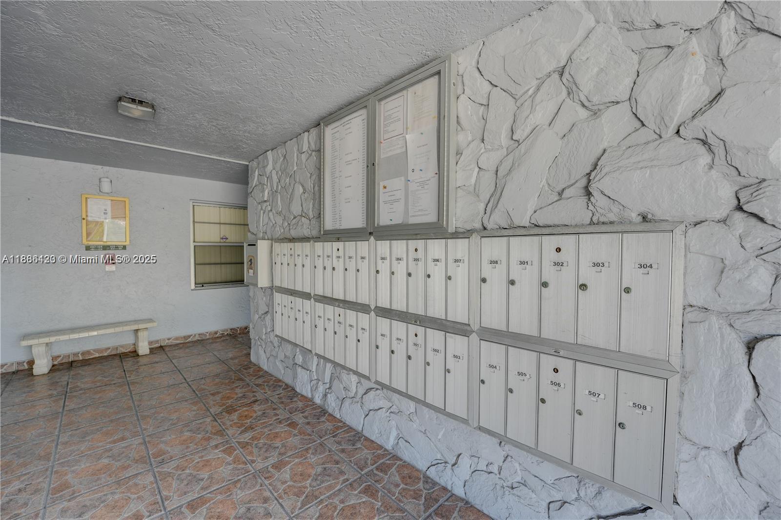 MEADOWBROOK LAKES VIEW CO - Residential Lease