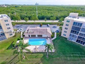 MEADOWBROOK LAKES VIEW CO - Residential Lease