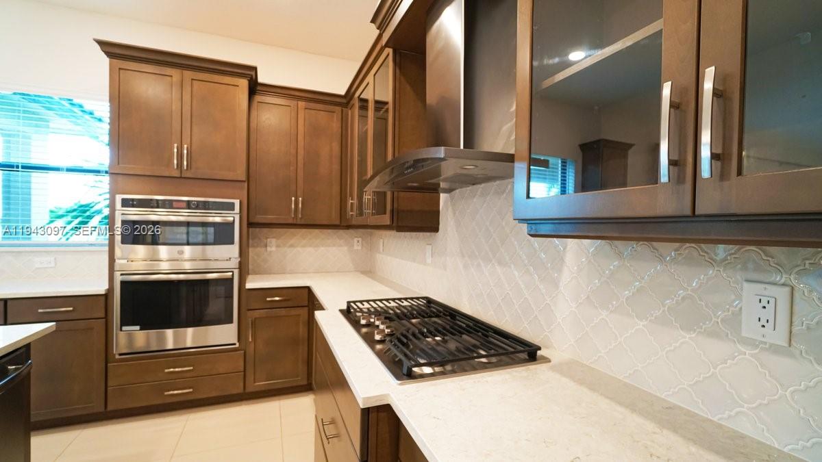 PARKLAND BAY - Residential