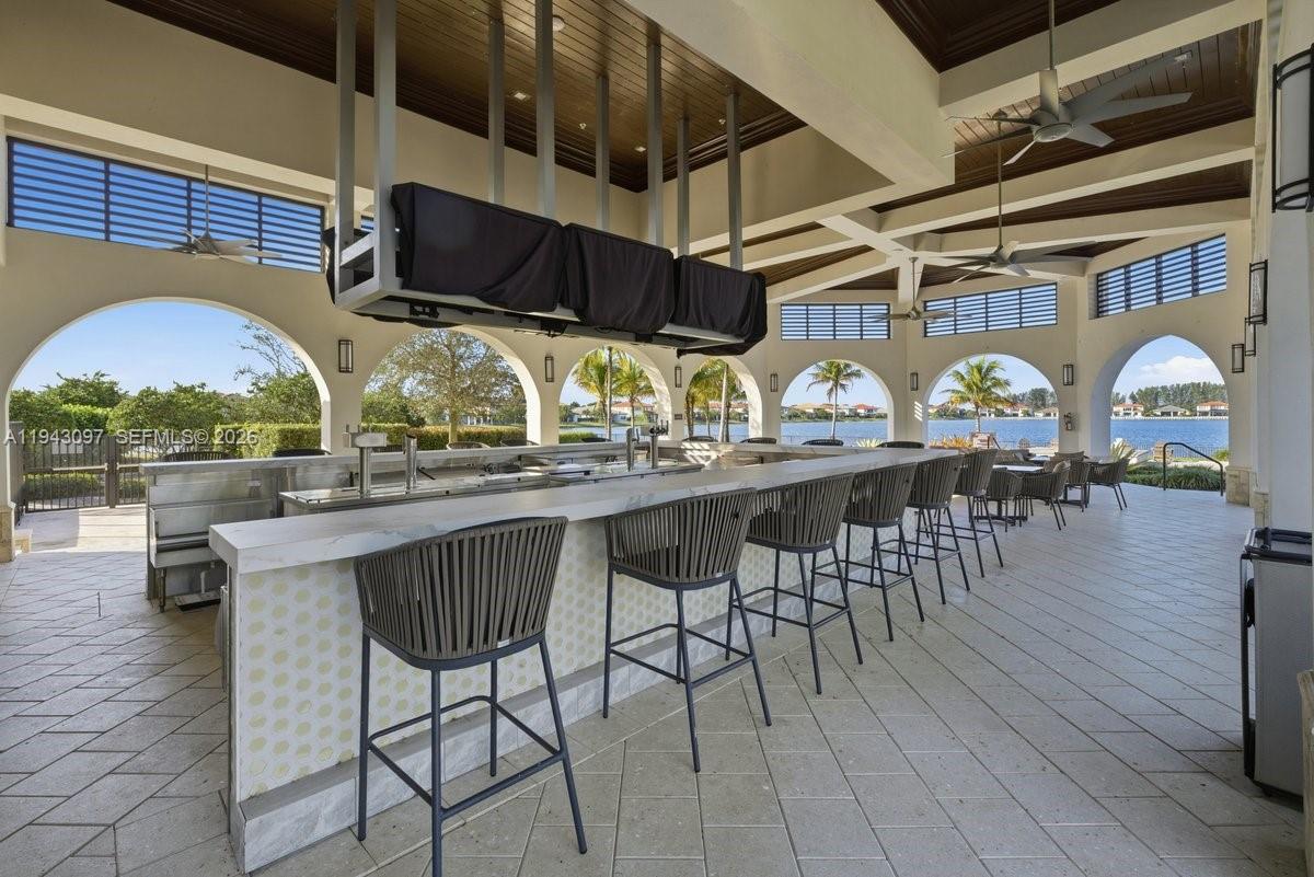 PARKLAND BAY - Residential