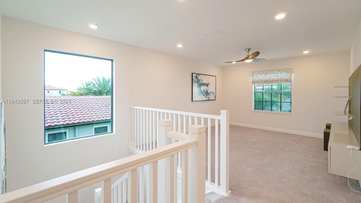 PARKLAND BAY - Residential