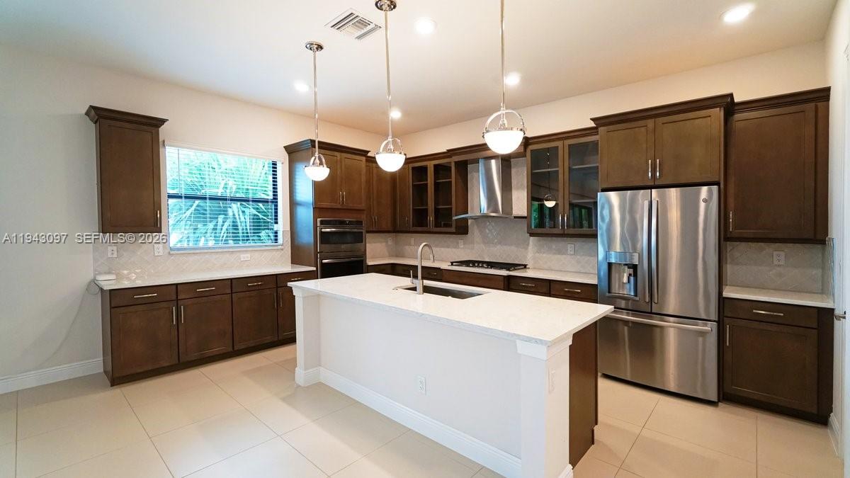 PARKLAND BAY - Residential