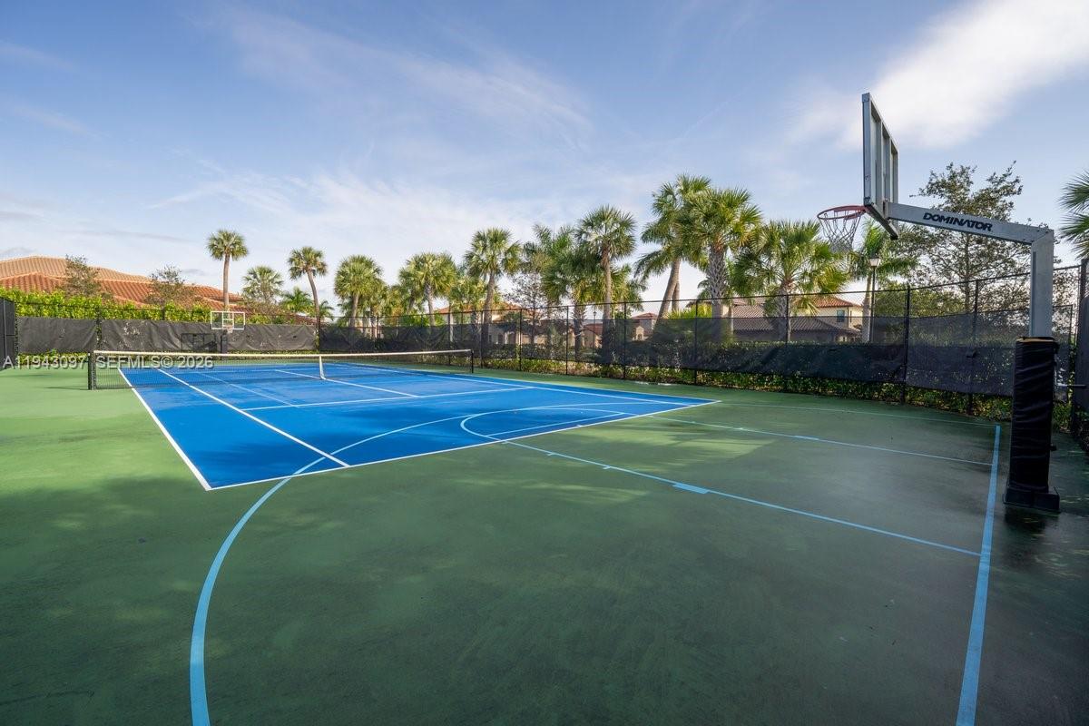 PARKLAND BAY - Residential