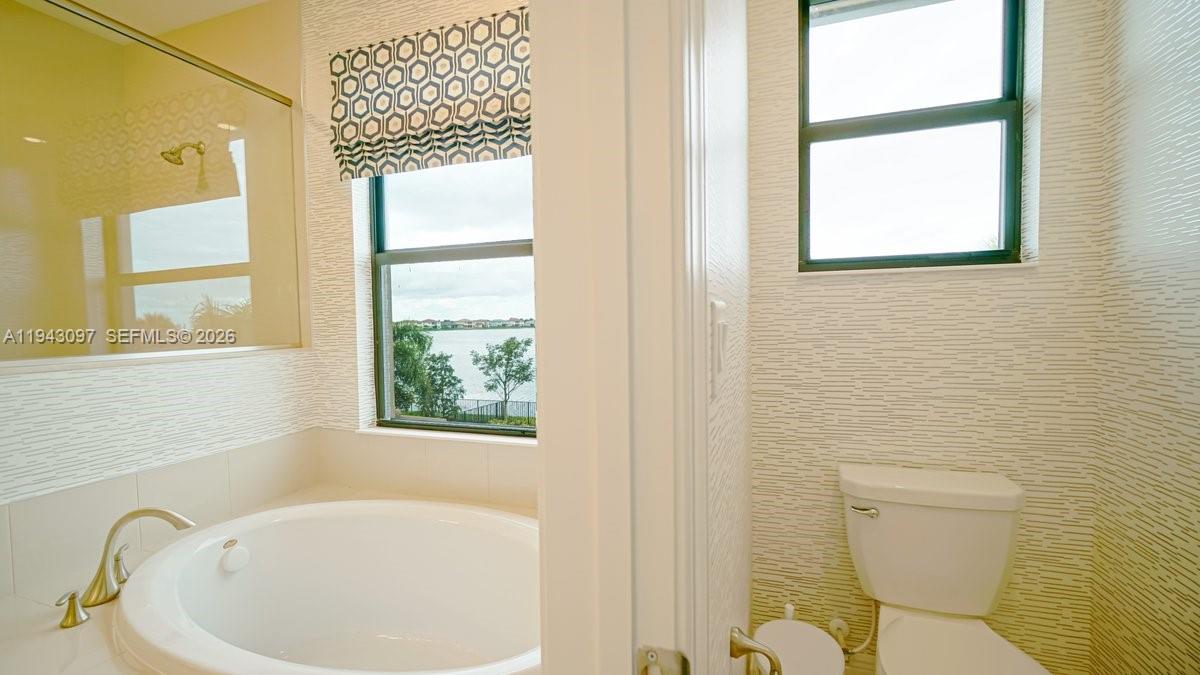 PARKLAND BAY - Residential