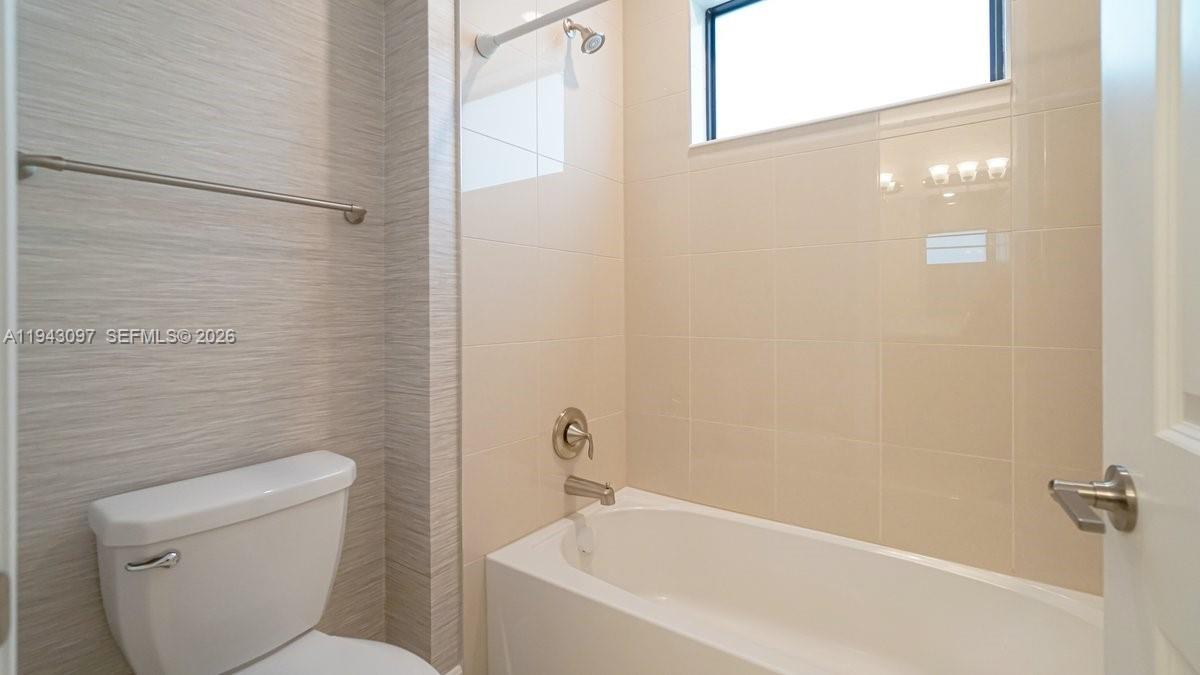 PARKLAND BAY - Residential