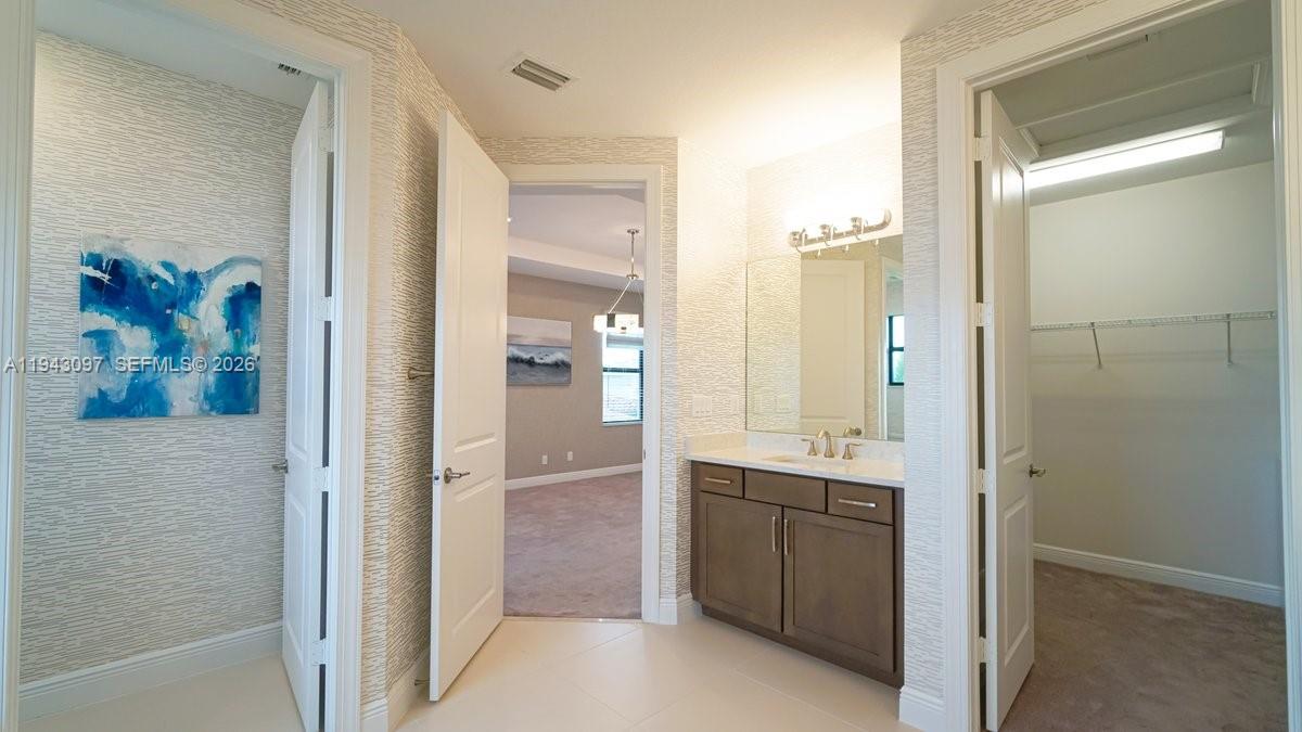 PARKLAND BAY - Residential