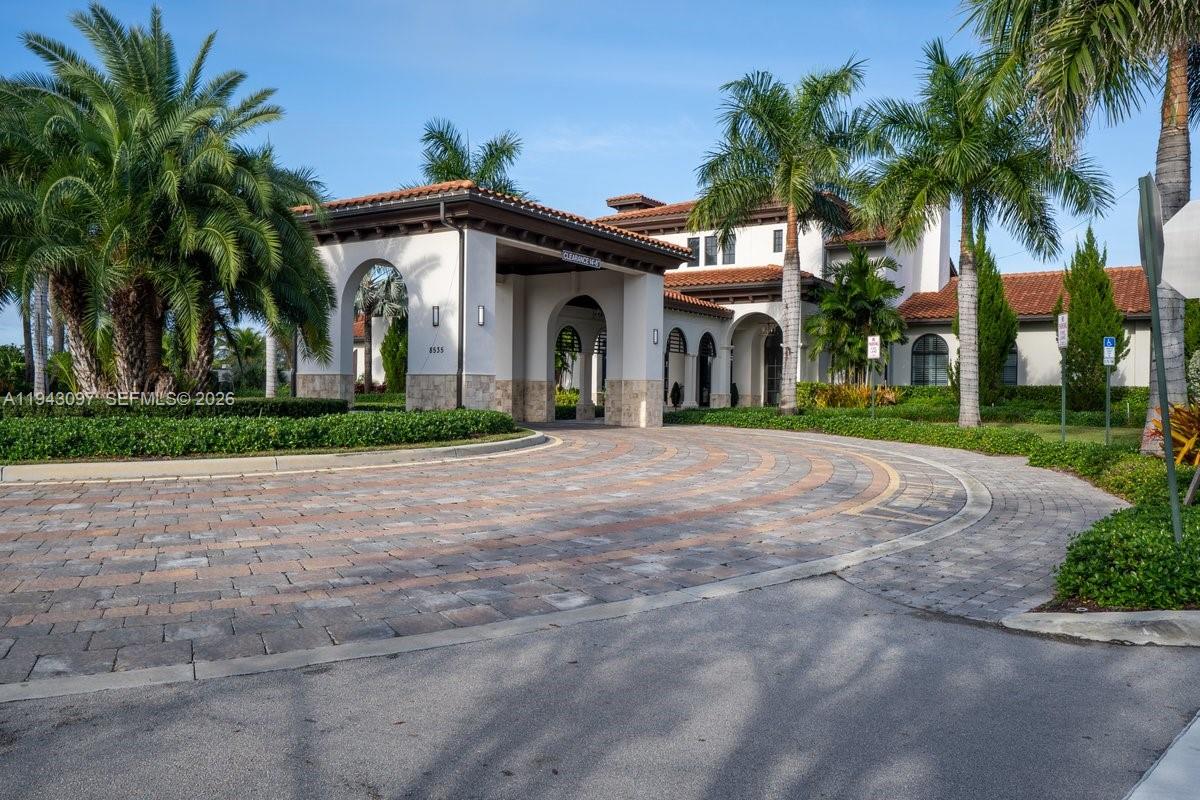 PARKLAND BAY - Residential