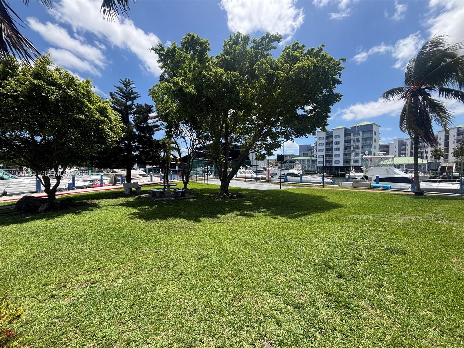 ISLA DEL MAR CONDO - Residential