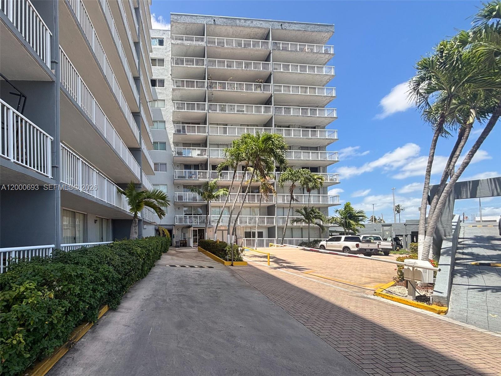 ISLA DEL MAR CONDO - Residential