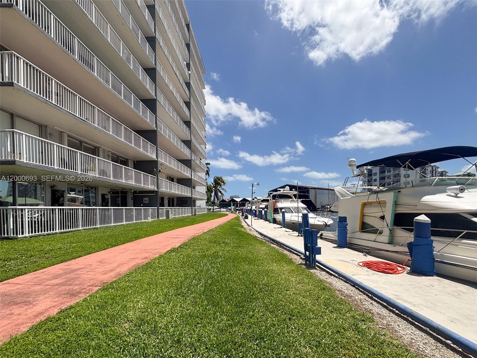 ISLA DEL MAR CONDO - Residential