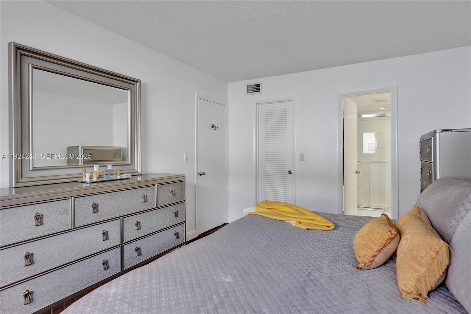 CASA PARADISO CO-OP - Residential