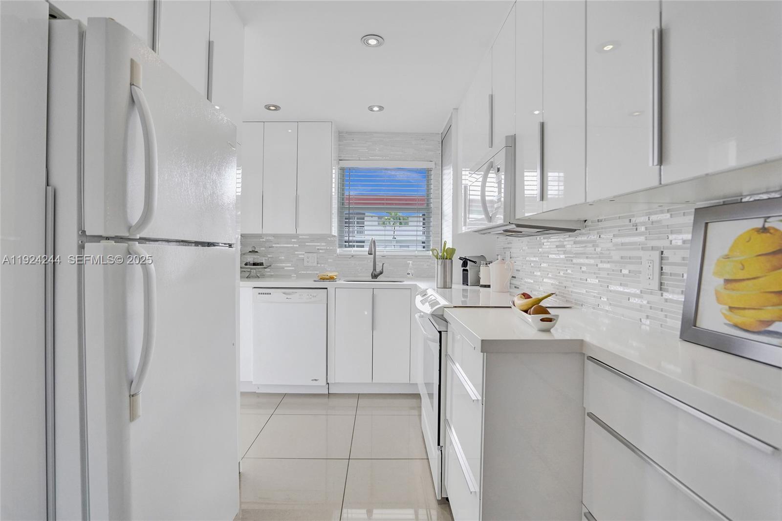 CASA PARADISO CO-OP - Residential