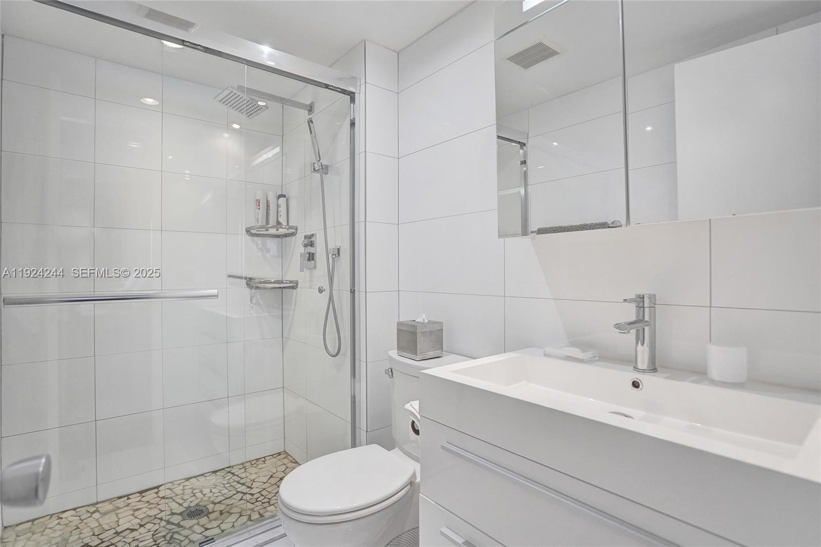 CASA PARADISO CO-OP - Residential