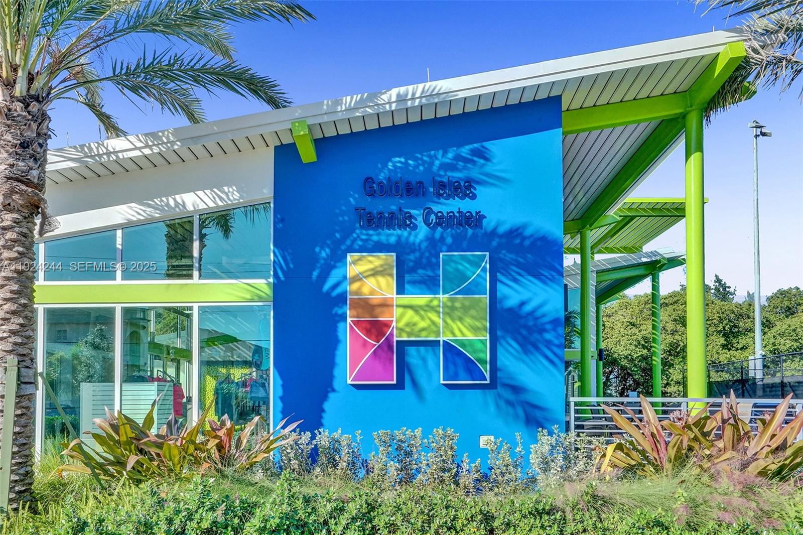 CASA PARADISO CO-OP - Residential