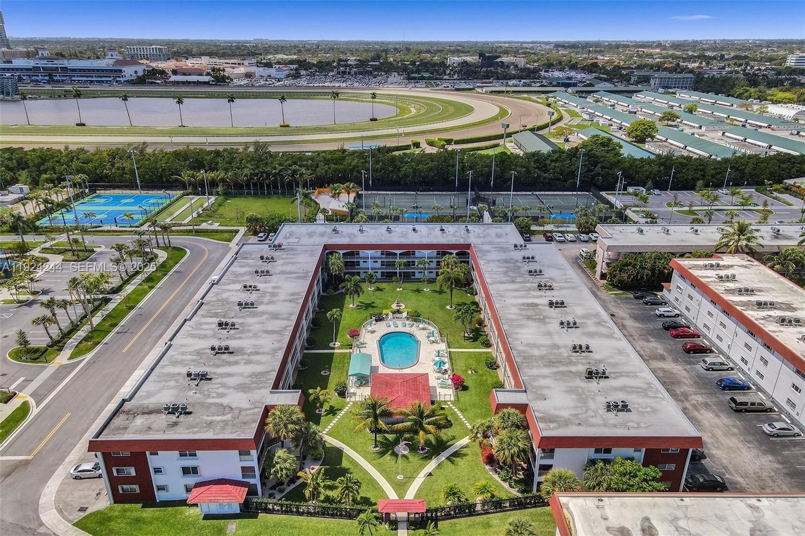 CASA PARADISO CO-OP - Residential