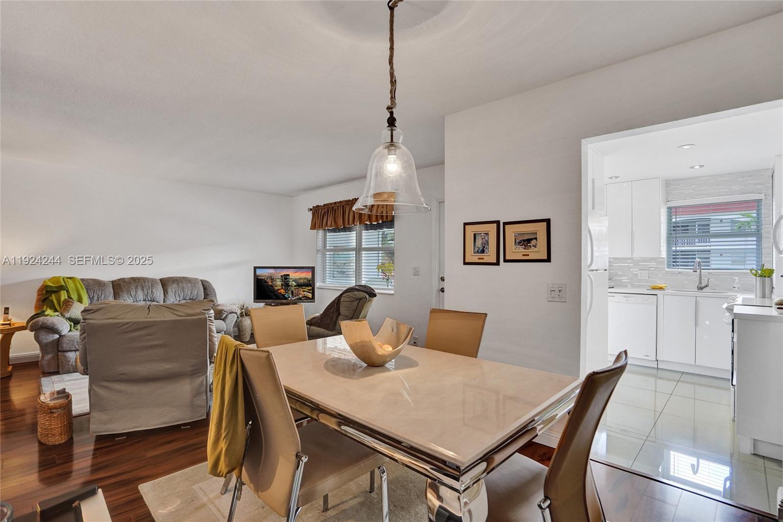 CASA PARADISO CO-OP - Residential