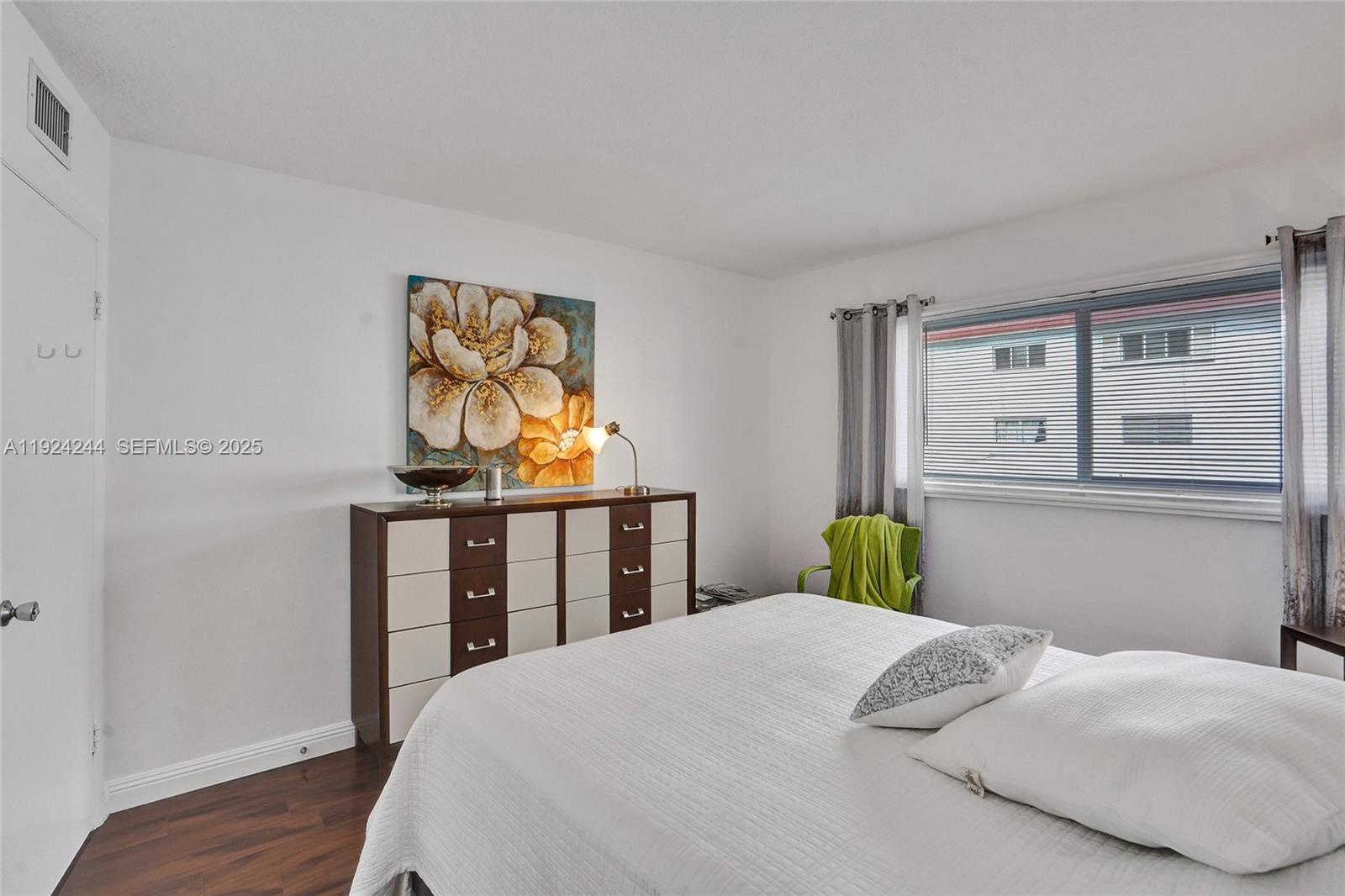 CASA PARADISO CO-OP - Residential