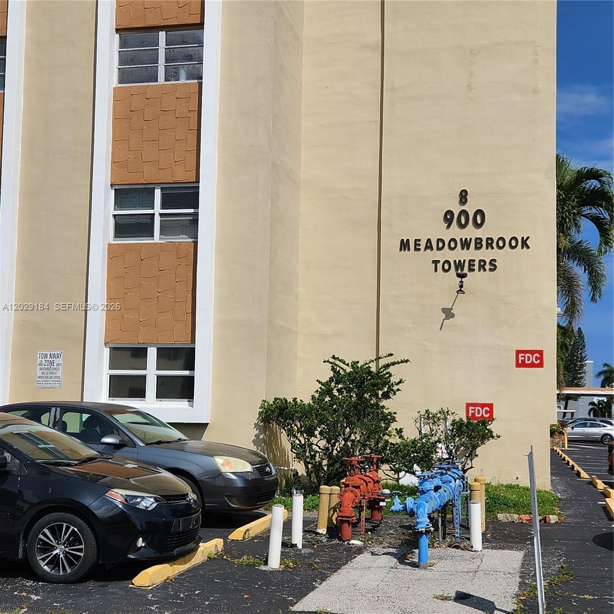 900 NE 12th Ave 406