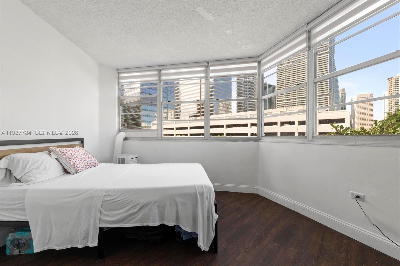 FOUR AMBASSADORS CONDO - Residential