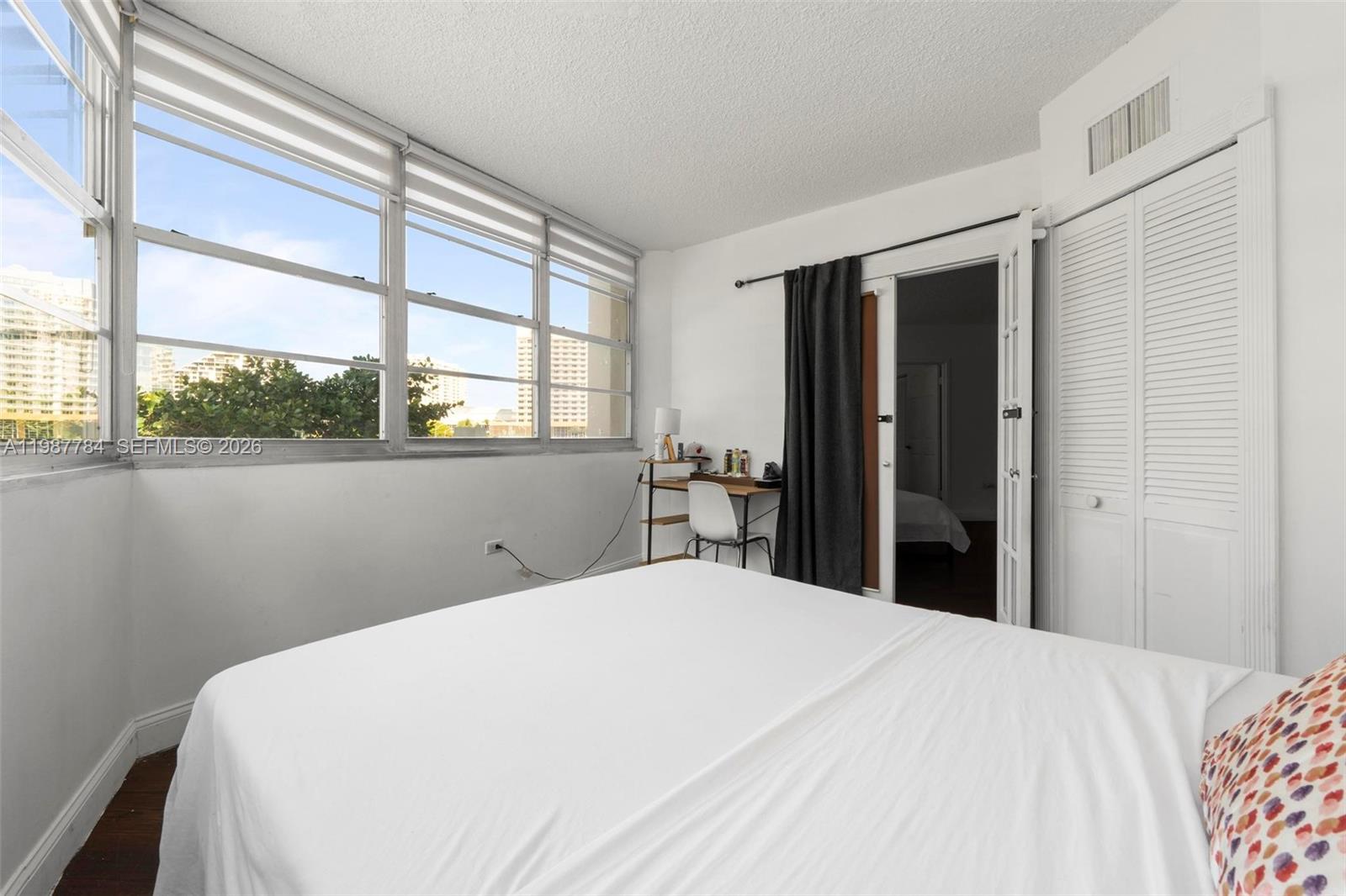 FOUR AMBASSADORS CONDO - Residential