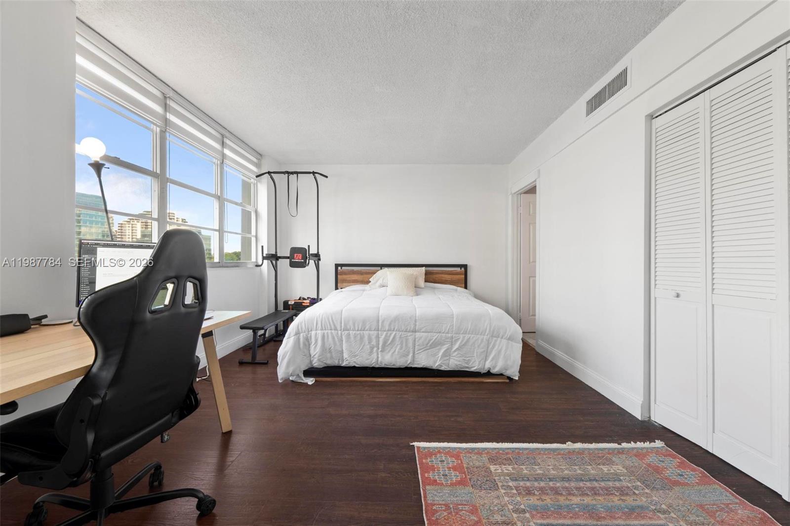 FOUR AMBASSADORS CONDO - Residential