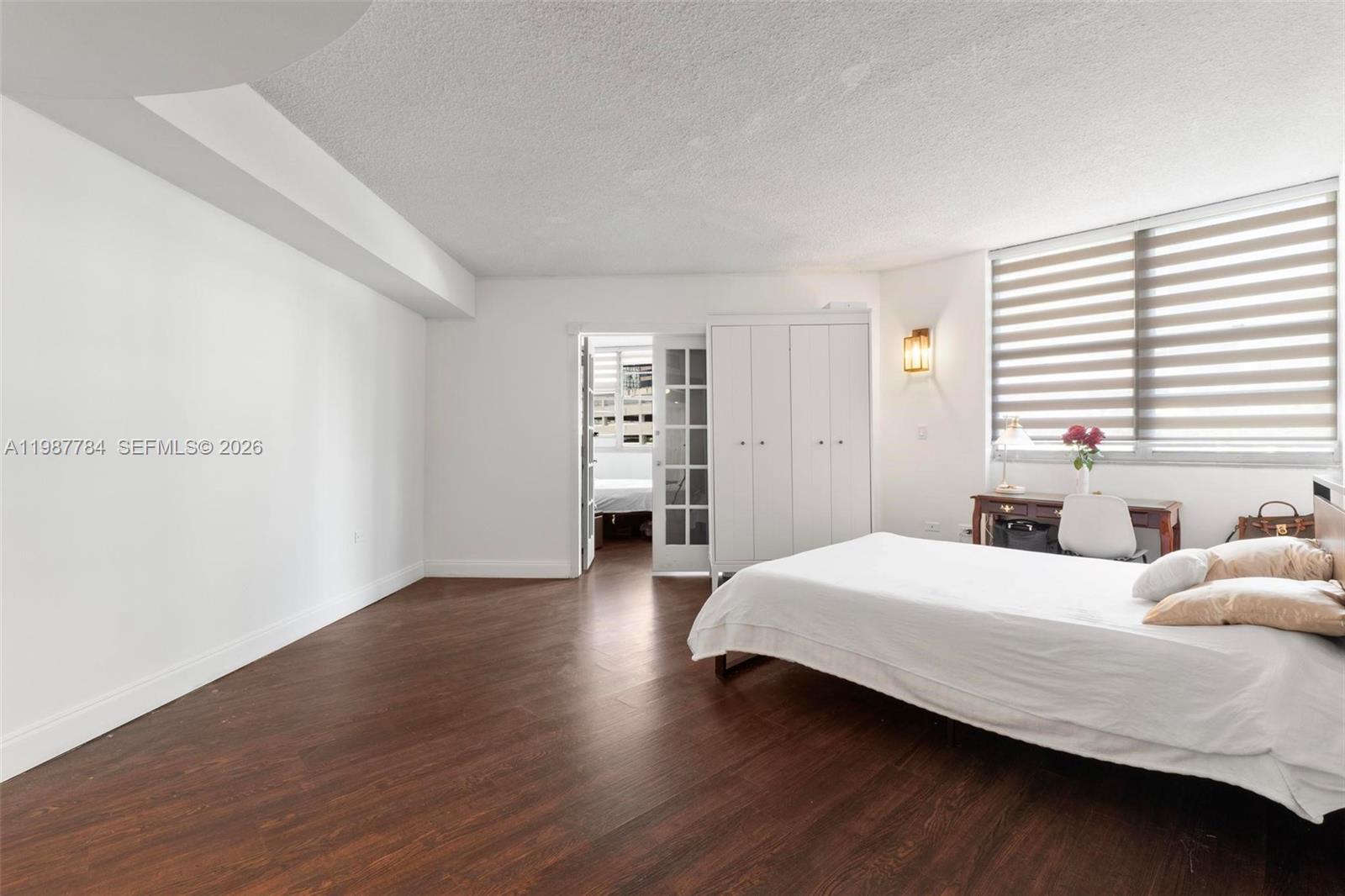 FOUR AMBASSADORS CONDO - Residential