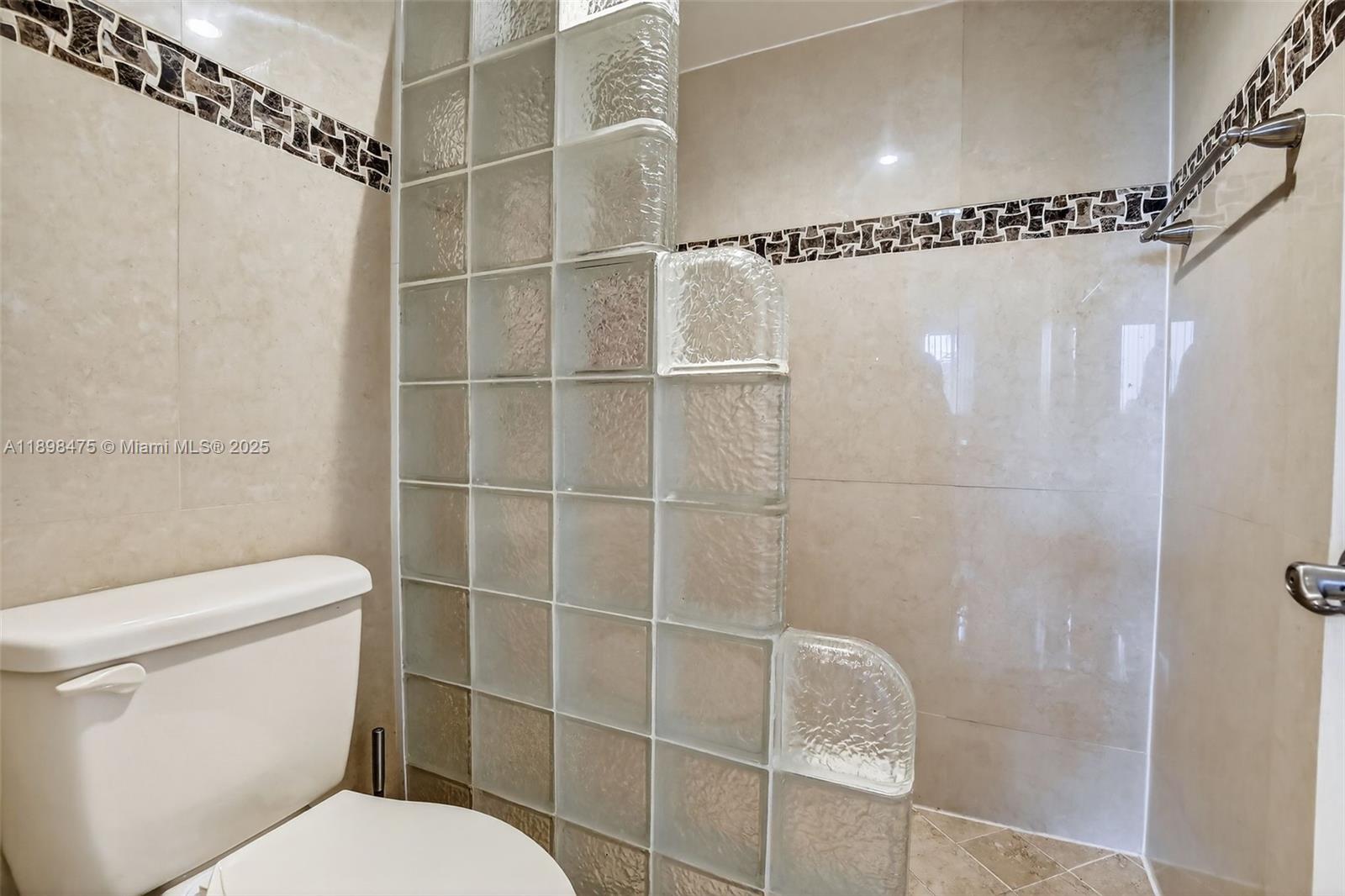 PLANTATION FOREST CONDO - Residential Lease