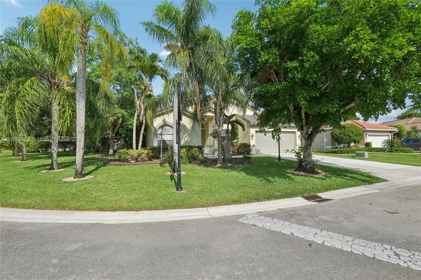 CORAL CREEK REPLAT NO 1 - Residential