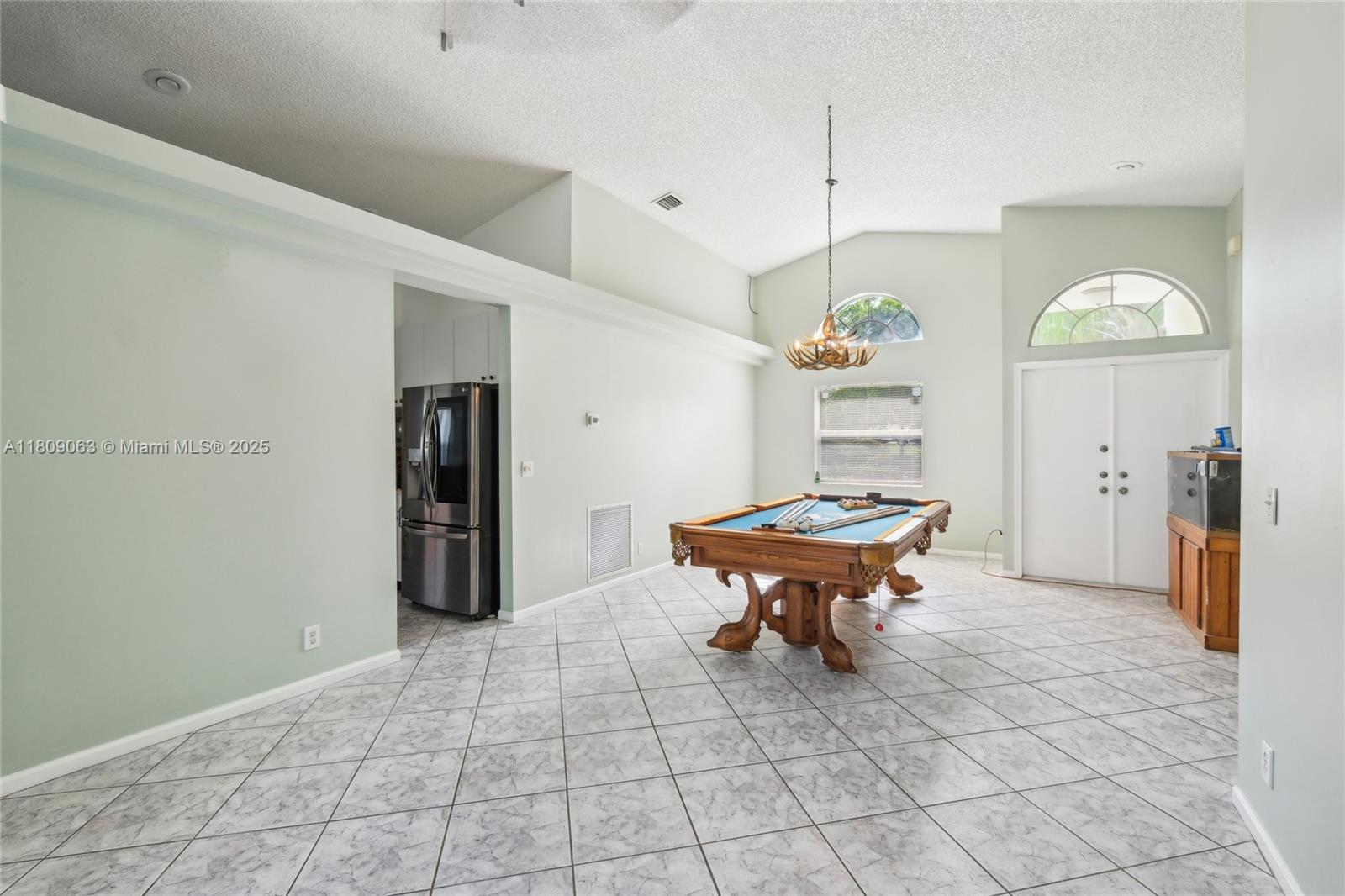 CORAL CREEK REPLAT NO 1 - Residential