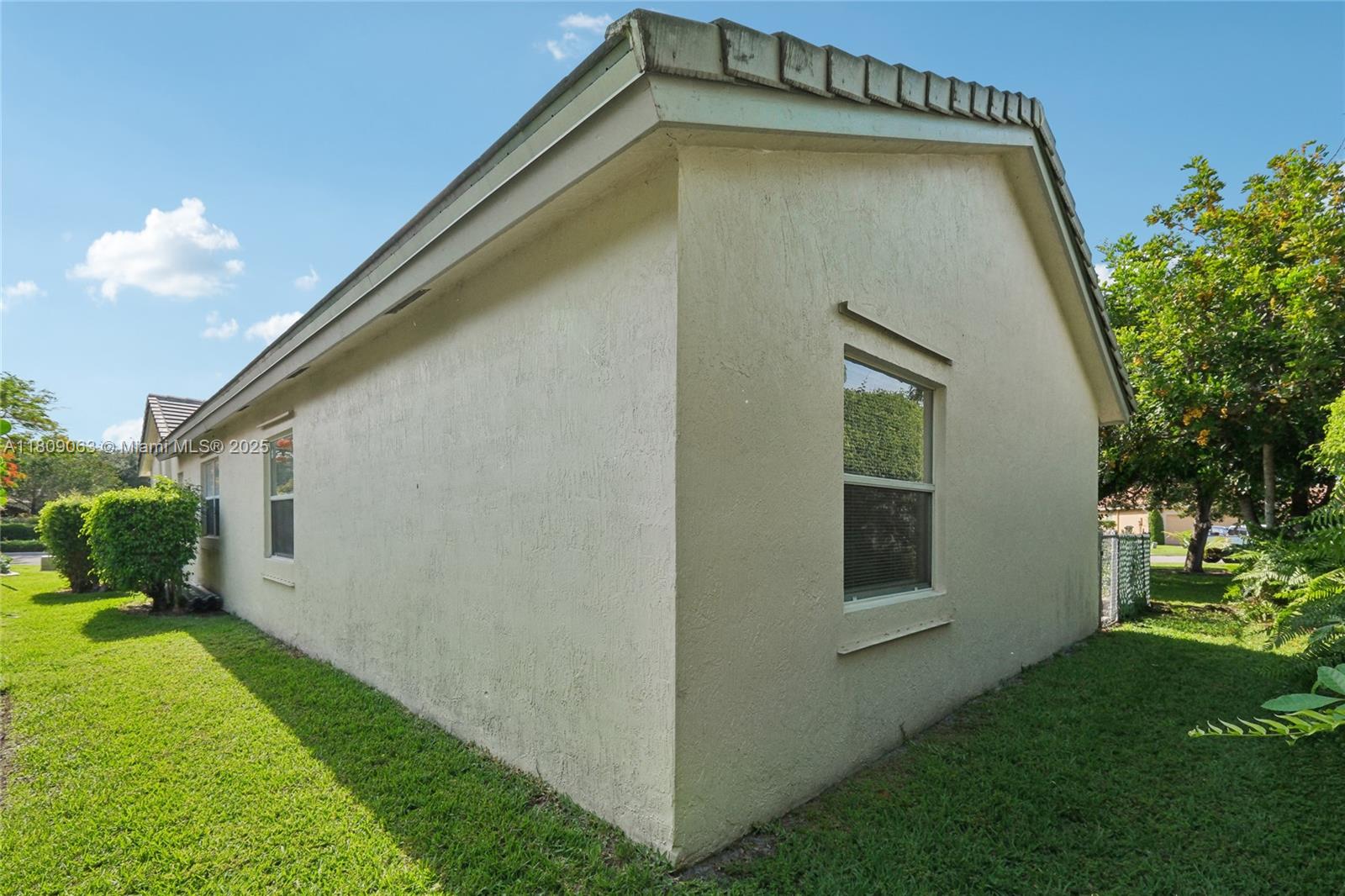 CORAL CREEK REPLAT NO 1 - Residential