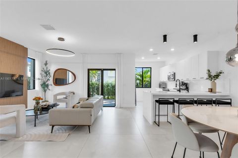 Photo of 4570 NW 83rd Ave #4570, Doral, FL 33166 (MLS # A11901777) Photo of 4570 NW 83rd Ave #4570, Doral, FL 33166 (MLS # A11901777)