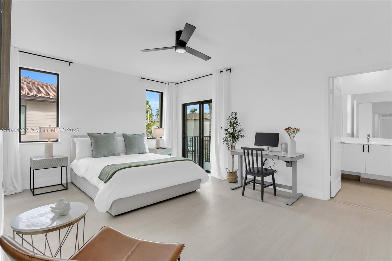 DOWNTOWN DORAL SOUTH PHAS - Residential