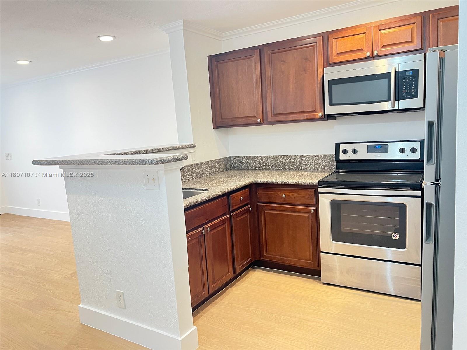 Rental Property at 11342 Royal Palm Blvd 11342, Coral Springs, Broward County, Florida - Bedrooms: 2 
Bathrooms: 1  - $1,800 MO.