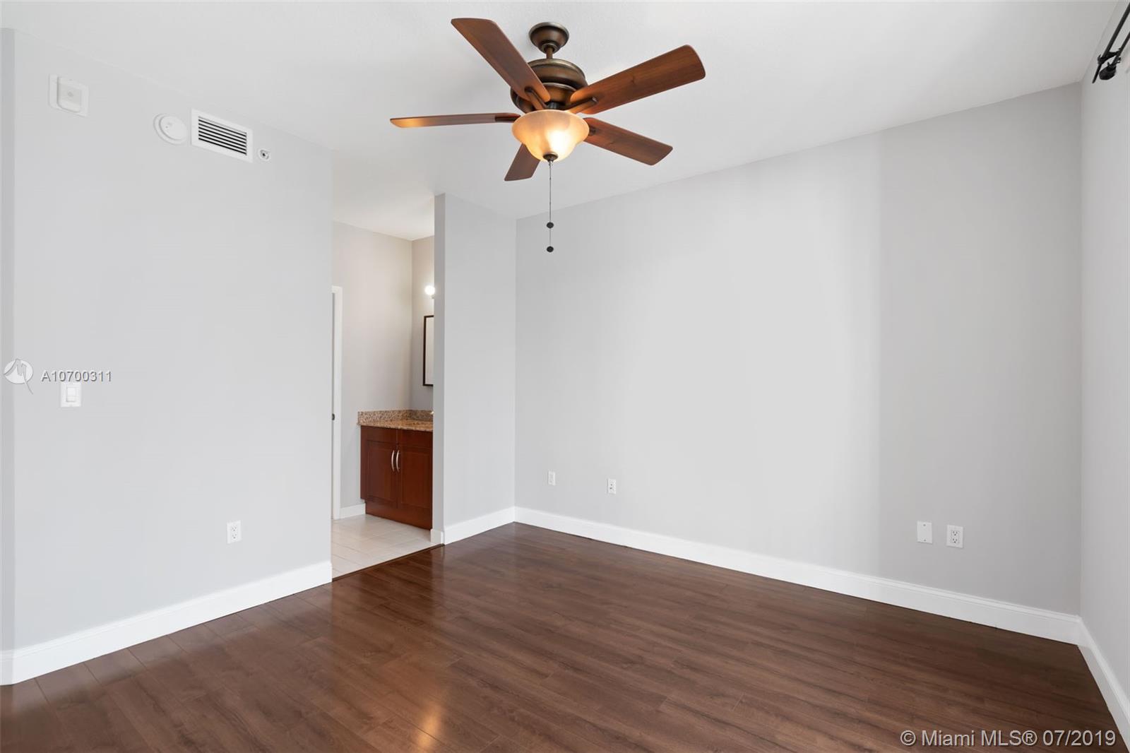 DOWNTOWN DADELAND CONDO N - Residential Lease